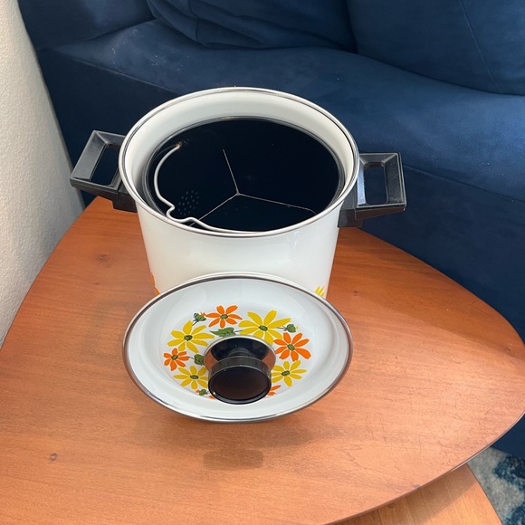 Mid Mod Ekco Country Garden Porcelain Clad Stockpot/Steamer - Picture 4 of 11